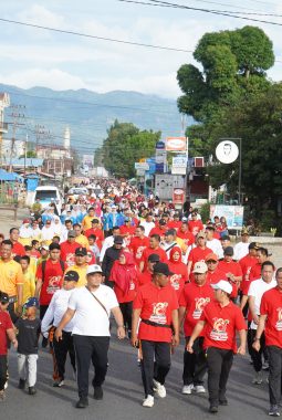Ribuan Peserta Ikuti Gerak Jalan Santai HUT Padang Lawas ke-18