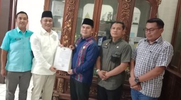 Sekda Serahkan SK Pelaksana Tugas Kepada Dua OPD