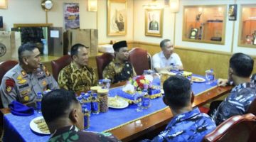 Ketua DPRD Sambut KRI bung Tomo 357 di Dermaga Bangsal Aceh Bersama Forkopindo