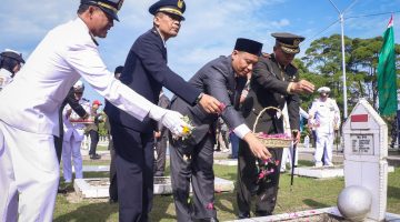 Wawako Hadiri Ziarah Nasional dalam Rangka HUT TNI di Kota Pekanbaru