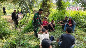 Babinsa Koramil 04/Rupat Laksanakan Komsos di Desa Darul Aman